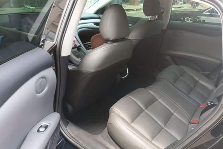 Used IM L6 2024 Max Standard Edition Left Rear Seat