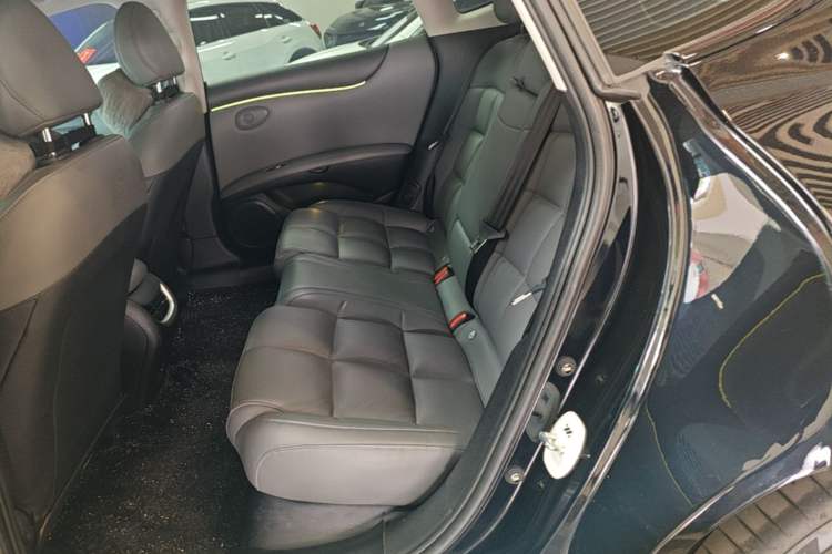 Used IM L6 2024 Max Standard Edition Left Rear Seat