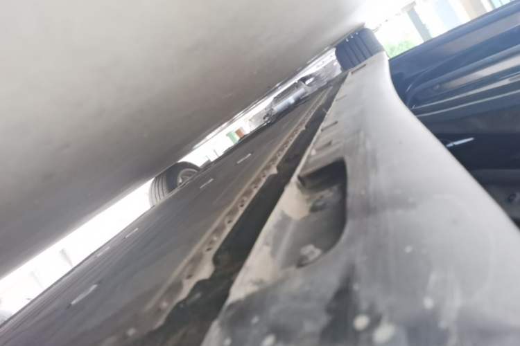 Used IM L6 2024 Max Standard Edition Left Side Sill