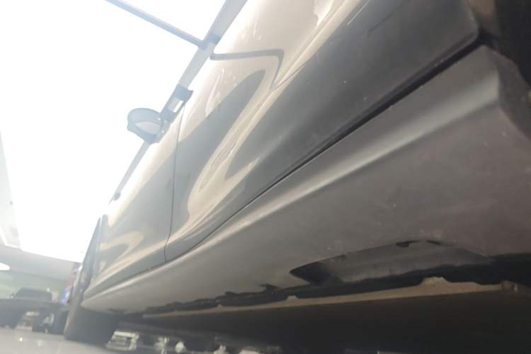 Used IM L6 2024 Max Enhanced Performance Edition Left Side Sill