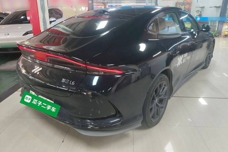 Used IM L6 2024 Max Enhanced Performance Edition Rear Right 45 Deg
