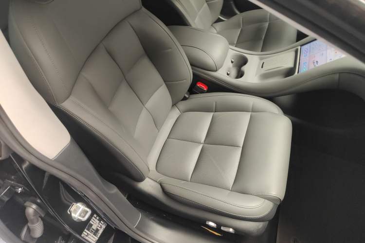 Used IM L6 2024 Max Enhanced Performance Edition Right Front Seat