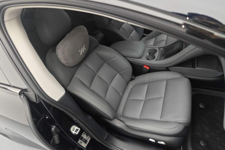 Used IM L6 2024 Max Long-Range Version Right Front Seat