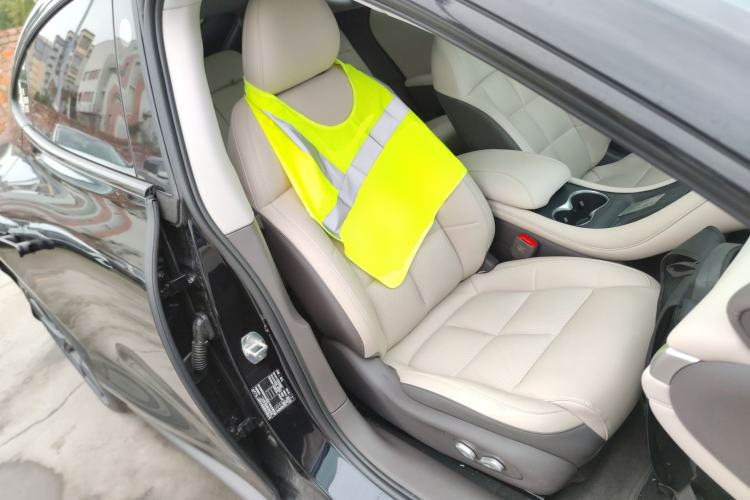 Used IM L6 2024 Max Long-Range Version Right Front Seat