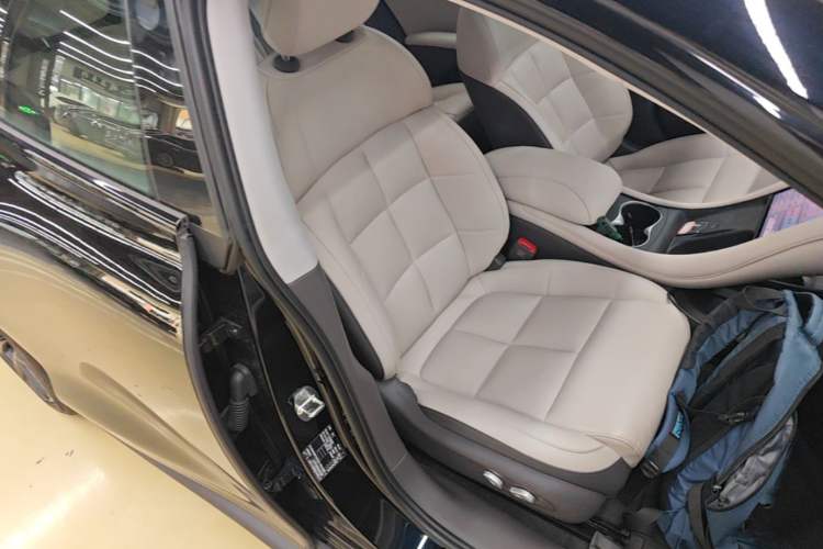 Used IM L6 2024 Max Standard Edition Right Front Seat