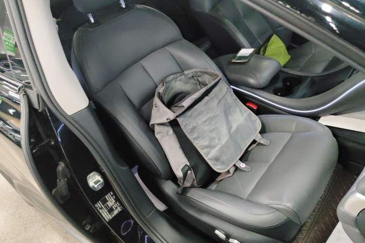 Used IM L6 2024 Max Enhanced Performance Edition Right Front Seat