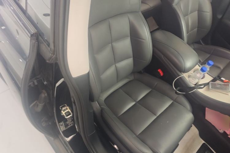Used IM L6 2024 Max Enhanced Performance Edition Right Front Seat