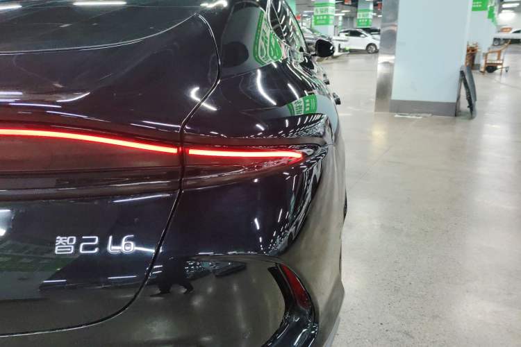 Used IM L6 2024 Max Enhanced Performance Edition Right Rear Taillight