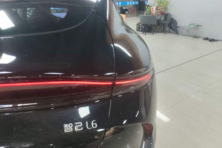 Used IM L6 2024 Max Enhanced Performance Edition Right Rear Taillight