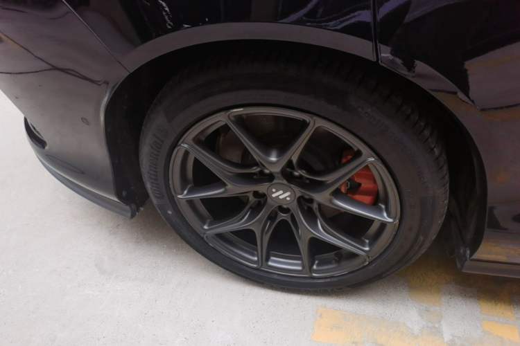 Used IM L6 2024 Max Standard Edition Right Rear Wheel Hub