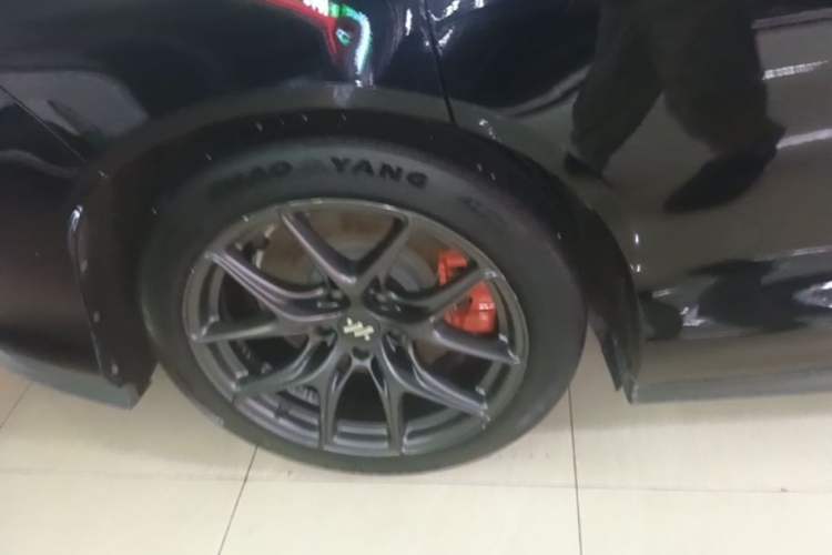 Used IM L6 2024 Max Standard Edition Right Rear Wheel Hub