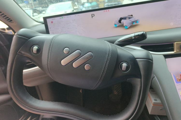 Used IM L6 2024 Max Enhanced Performance Edition Steering Wheel