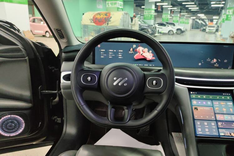 Used IM L6 2024 Max Enhanced Performance Edition Steering Wheel