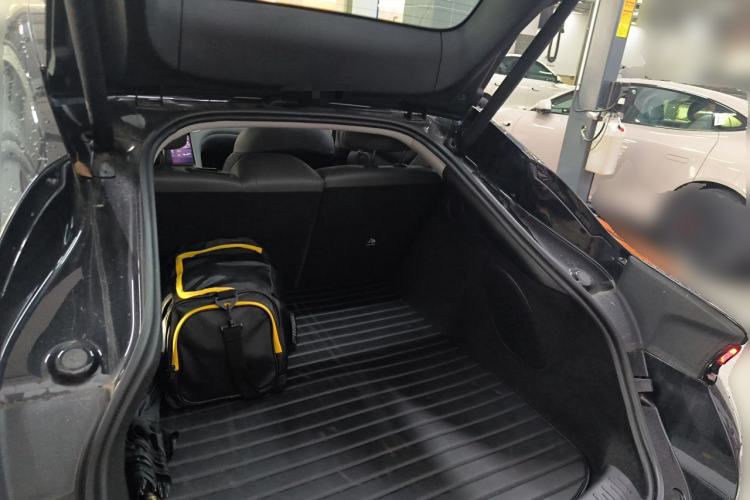 Used IM L6 2024 Max Enhanced Performance Edition Trunk