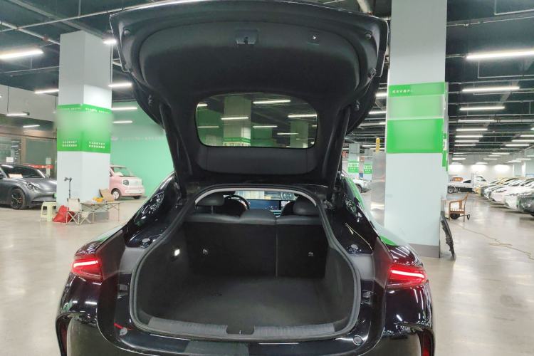 Used IM L6 2024 Max Enhanced Performance Edition Trunk
