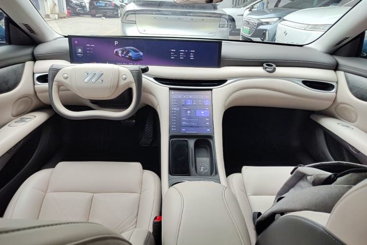 Used IM L6 2024 Max Standard Edition Center Console