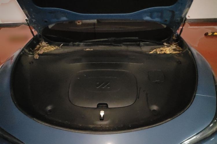 Used IM L6 2024 Max Standard Edition Engine Bay