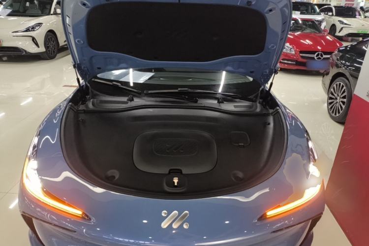 Used IM L6 2024 Max Standard Edition Engine Bay