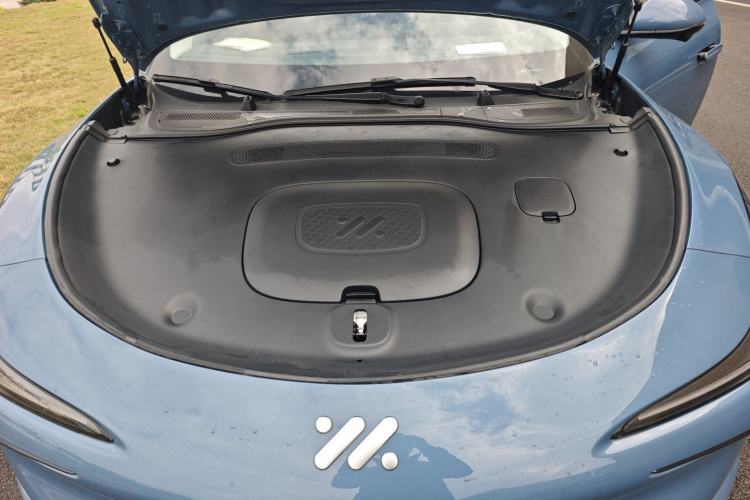 Used IM L6 2024 Max Standard Edition Engine Bay