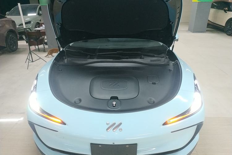 Used IM L6 2024 Max Standard Edition Engine Bay