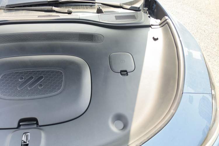 Used IM L6 2024 Max Standard Edition Engine Bay Left
