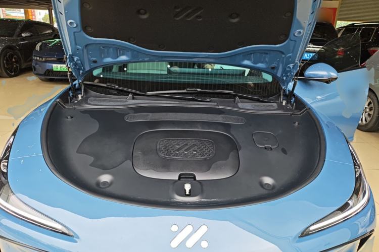 Used IM L6 2024 Max Standard Edition Engine Bay