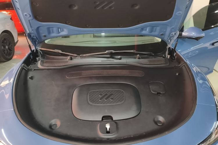 Used IM L6 2024 Max Standard Edition Engine Bay