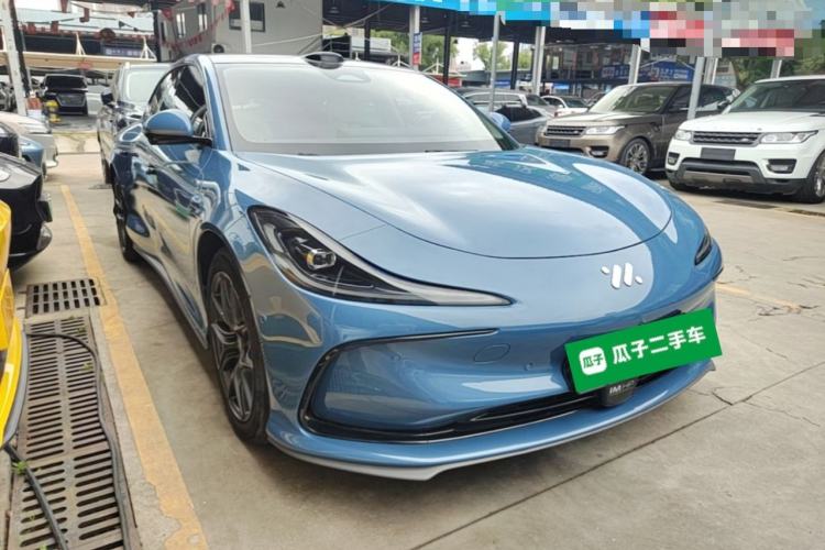 Used IM L6 2024 Max Standard Edition Front Right 45 Deg