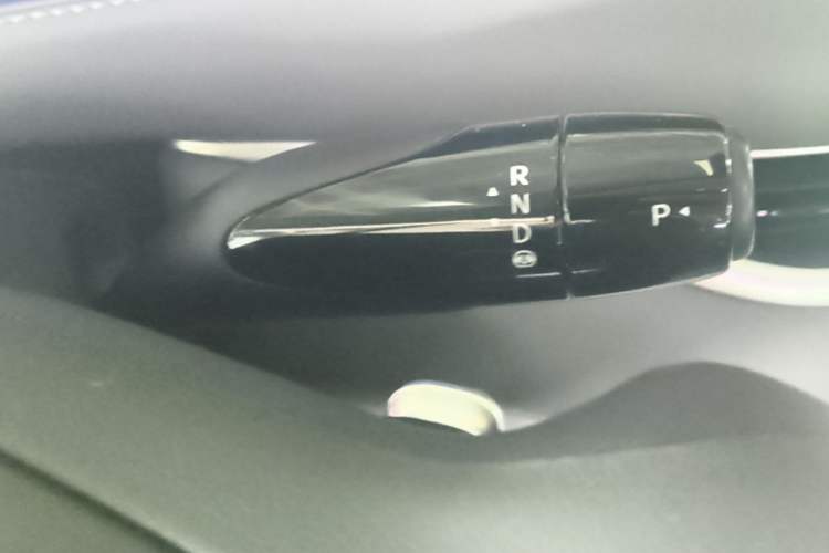 Used IM L6 2024 Max Standard Edition Gear Lever