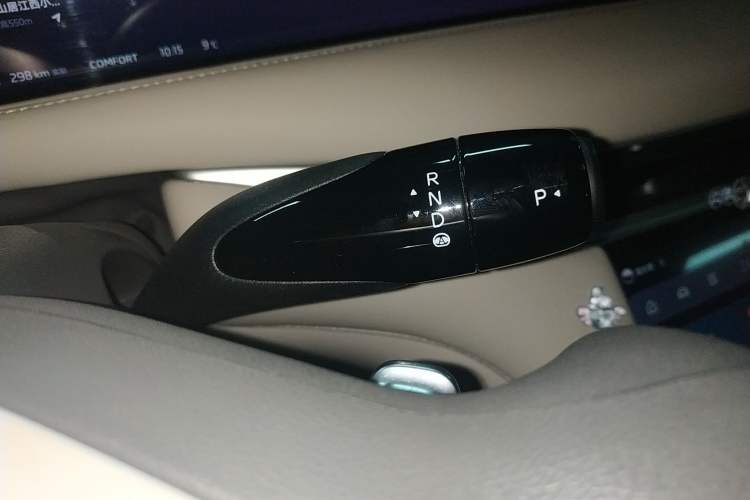 Used IM L6 2024 Max Standard Edition Gear Lever