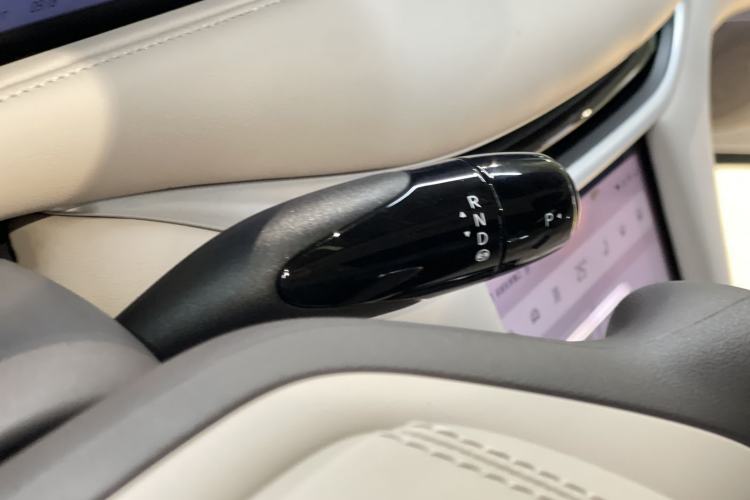 Used IM L6 2024 Max Standard Edition Interior 2