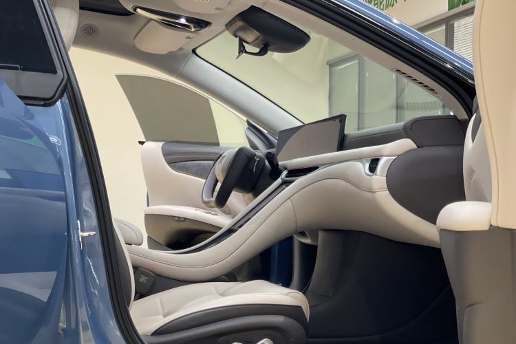 Used IM L6 2024 Max Standard Edition Interior 4