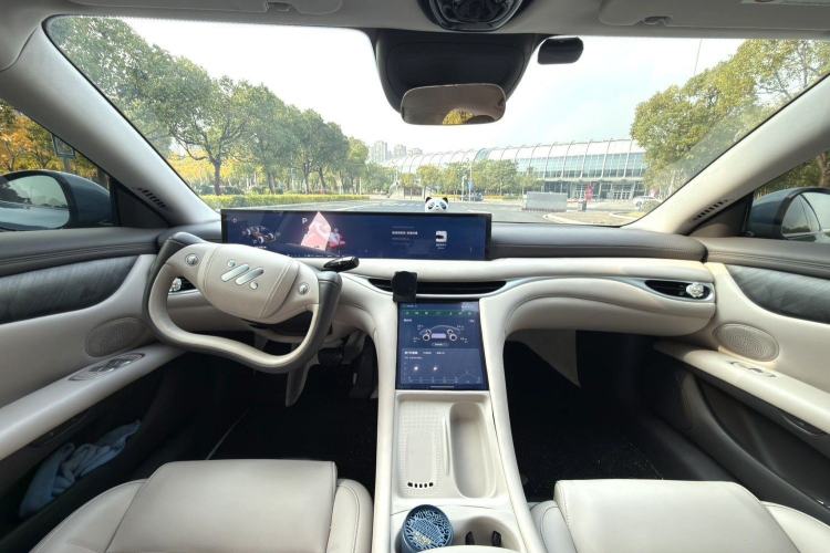 Used IM L6 2024 Max Extended-Range Version Interior 4