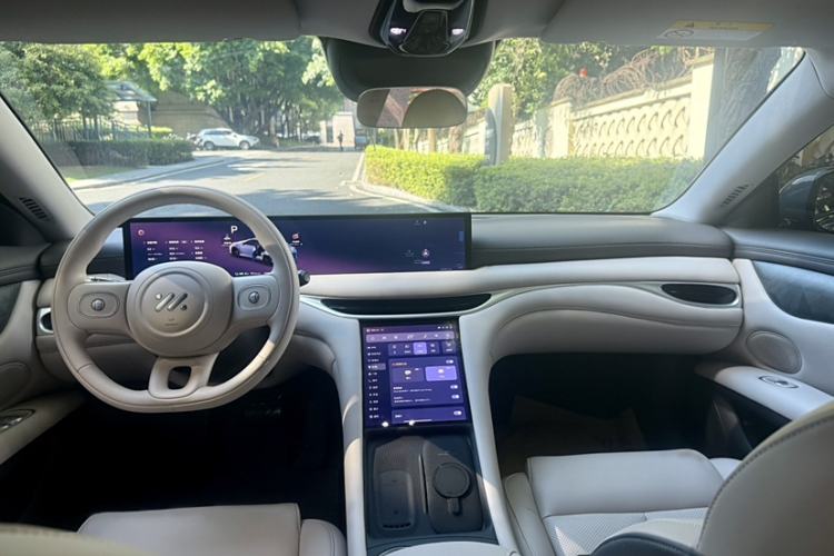 Used IM L6 2024 Max Extended-Range Version Interior 6