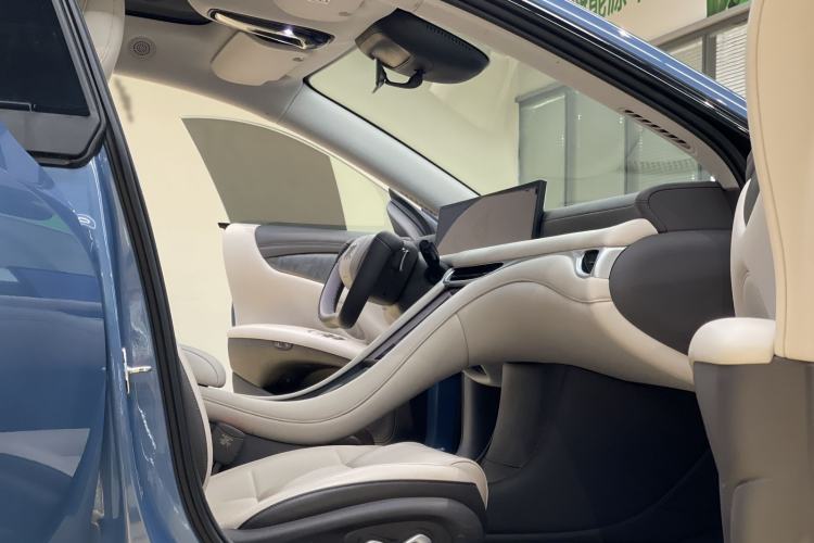 Used IM L6 2024 Max Standard Edition Interior 8