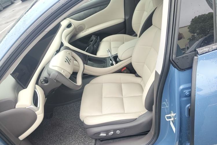 Used IM L6 2024 Max Extended-Range Version Left Front Seat
