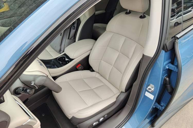 Used IM L6 2024 Max Standard Edition Left Front Seat