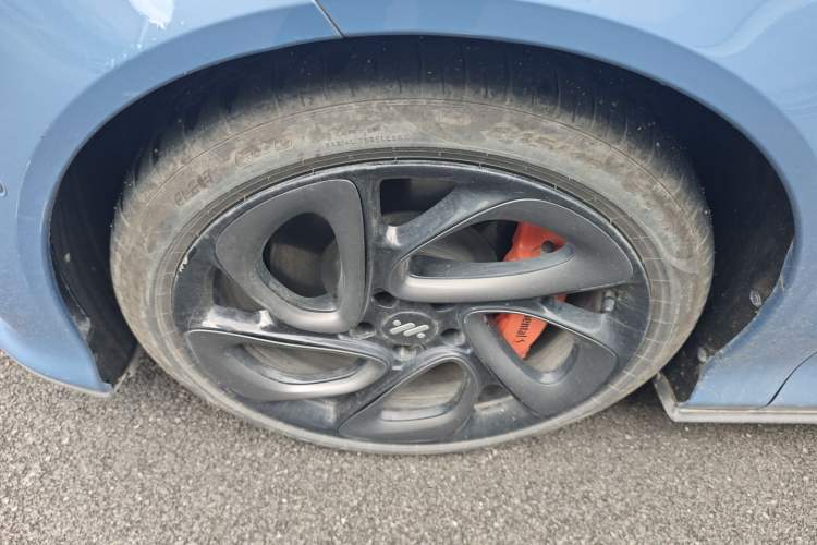 Used IM L6 2024 Max Standard Edition Left Front Wheel Hub
