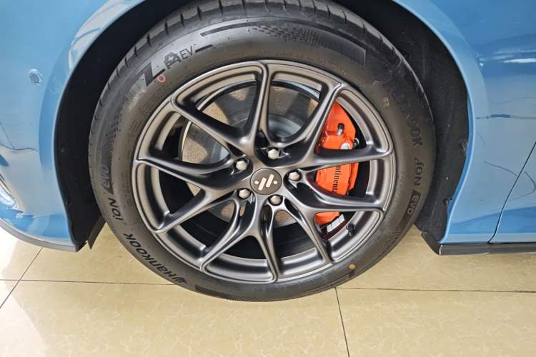 Used IM L6 2024 Max Standard Edition Left Front Wheel Hub