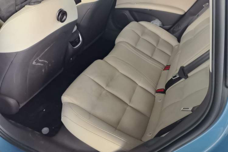 Used IM L6 2024 Max Standard Edition Left Rear Seat