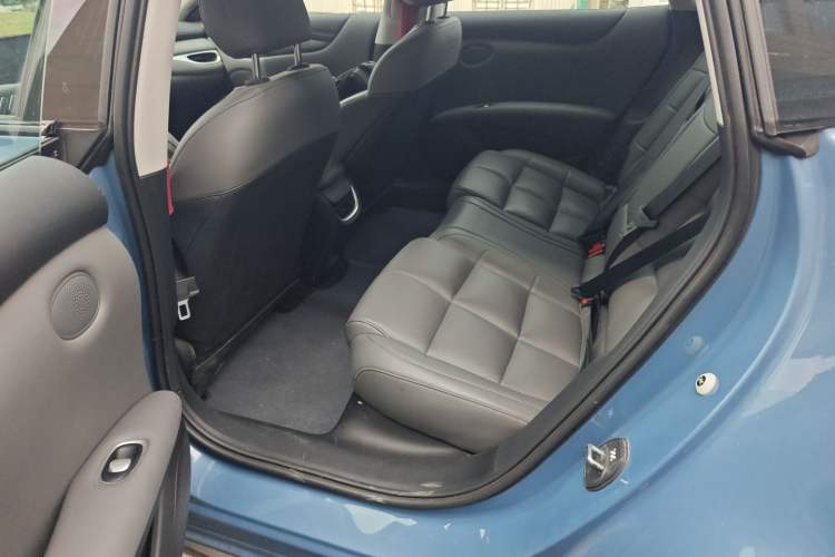 Used IM L6 2024 Max Standard Edition Left Rear Seat