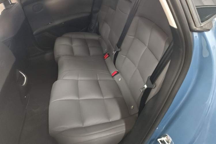 Used IM L6 2024 Max Standard Edition Left Rear Seat