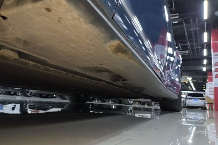 Used IM L6 2024 Max Standard Edition Left Side Sill