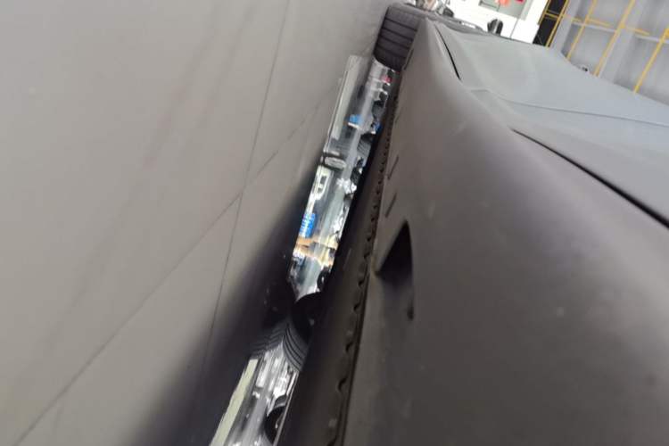 Used IM L6 2024 Max Standard Edition Left Side Sill