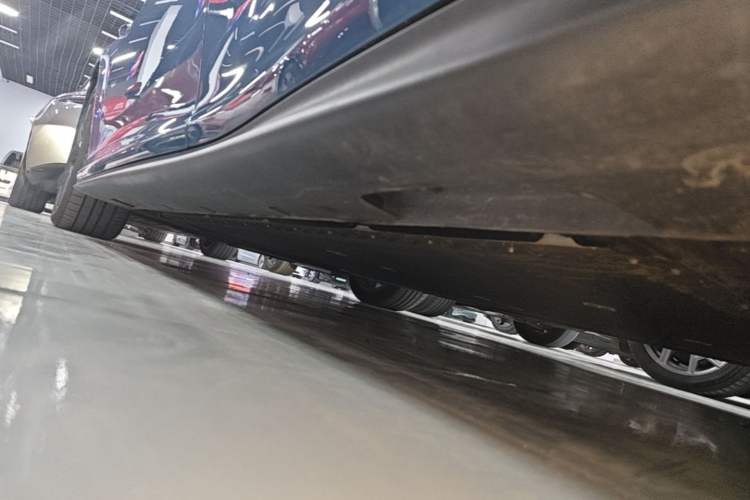 Used IM L6 2024 Max Standard Edition Left Side Sill