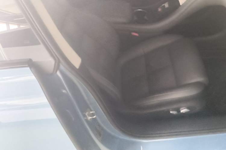 Used IM L6 2024 Max Standard Edition Right Front Seat