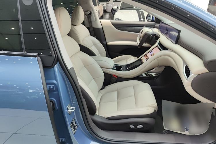 Used IM L6 2024 Max Standard Edition Right Front Seat