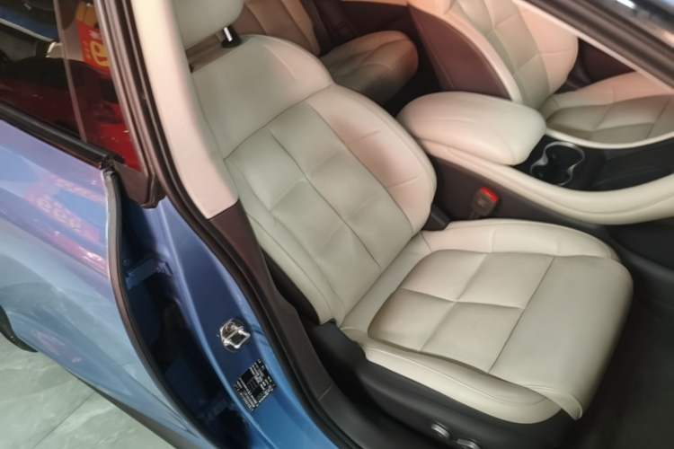 Used IM L6 2024 Max Standard Edition Right Front Seat
