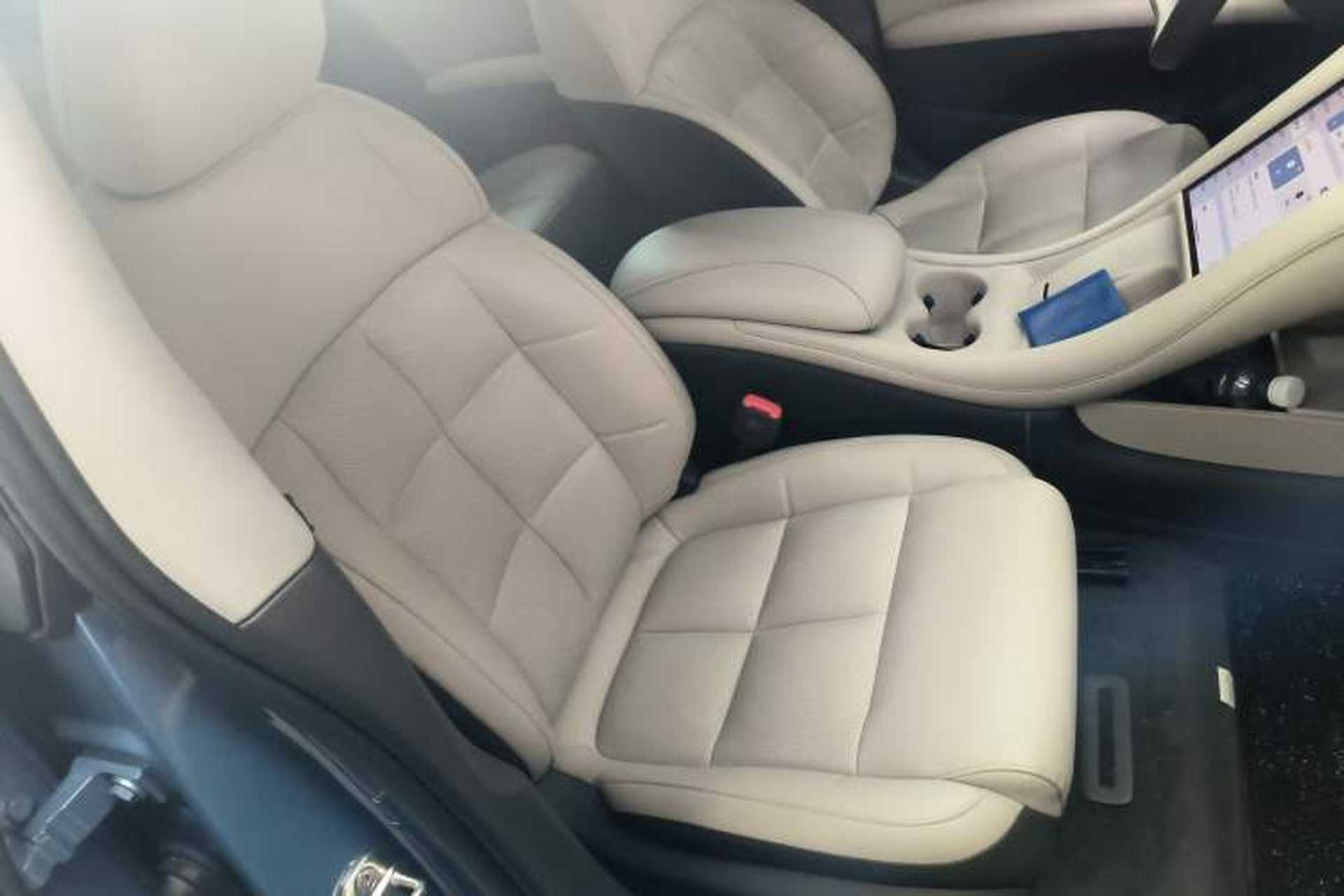 Used IM L6 2024 Max Enhanced Performance Edition Right Front Seat