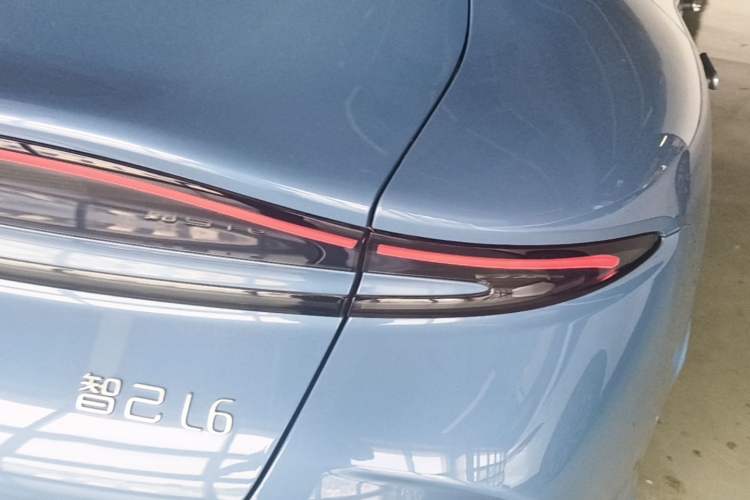 Used IM L6 2024 Max Standard Edition Right Rear Taillight